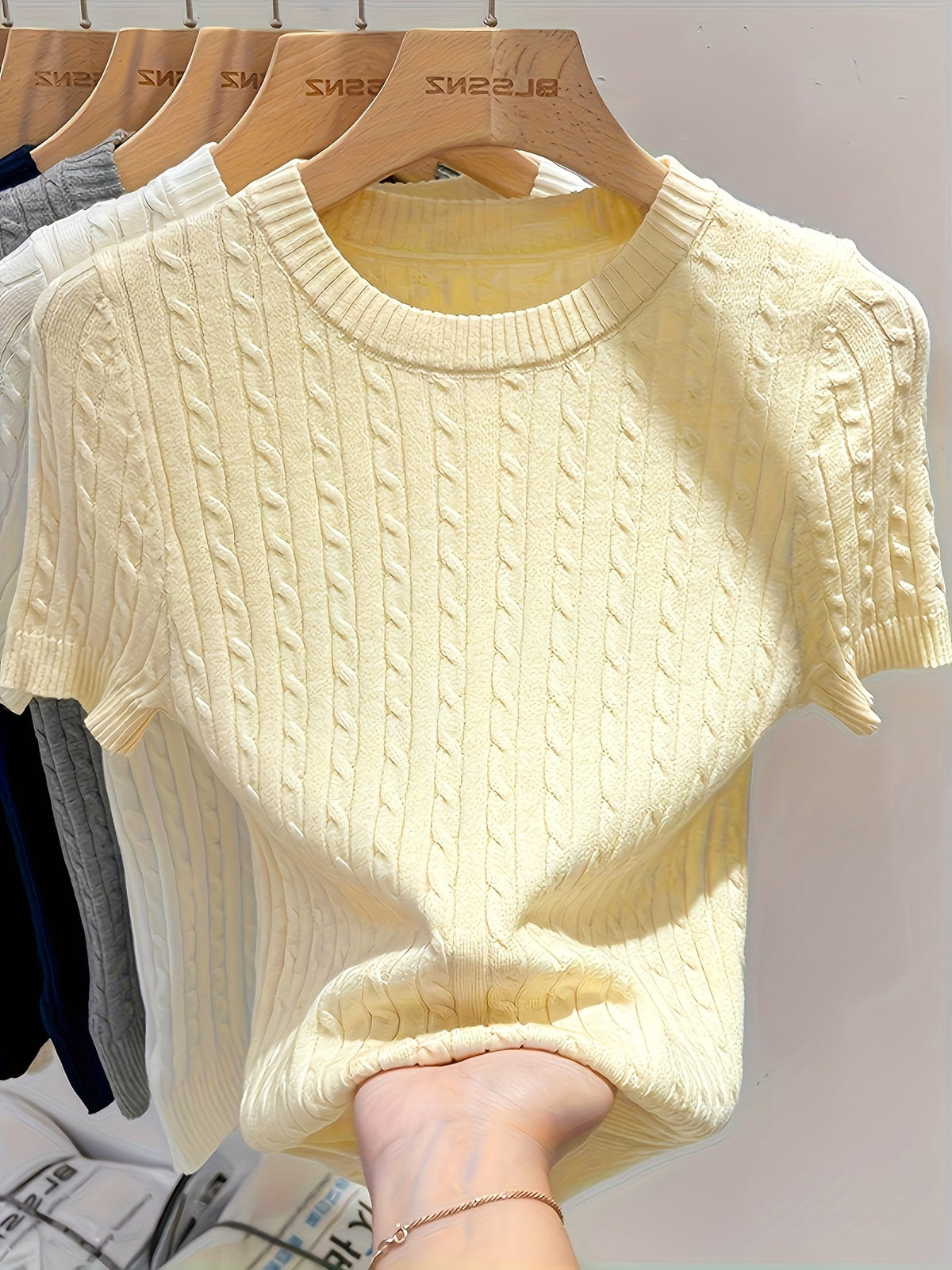 Women's Jacquard Short Sleeve Sweater Chic Cable Knit Round Neck Pullover Ribbed Hem Cuffs Lightweight Viscose Spring Summer Casual S M L XL XXL