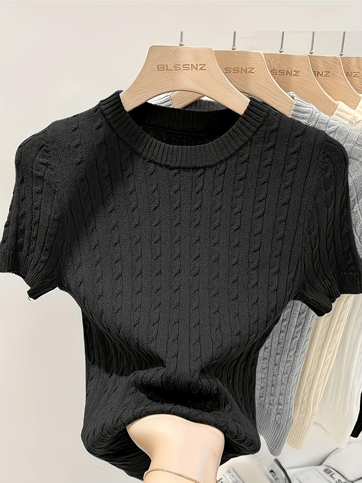 Women's Jacquard Short Sleeve Sweater Chic Cable Knit Round Neck Pullover Ribbed Hem Cuffs Lightweight Viscose Spring Summer Casual S M L XL XXL
