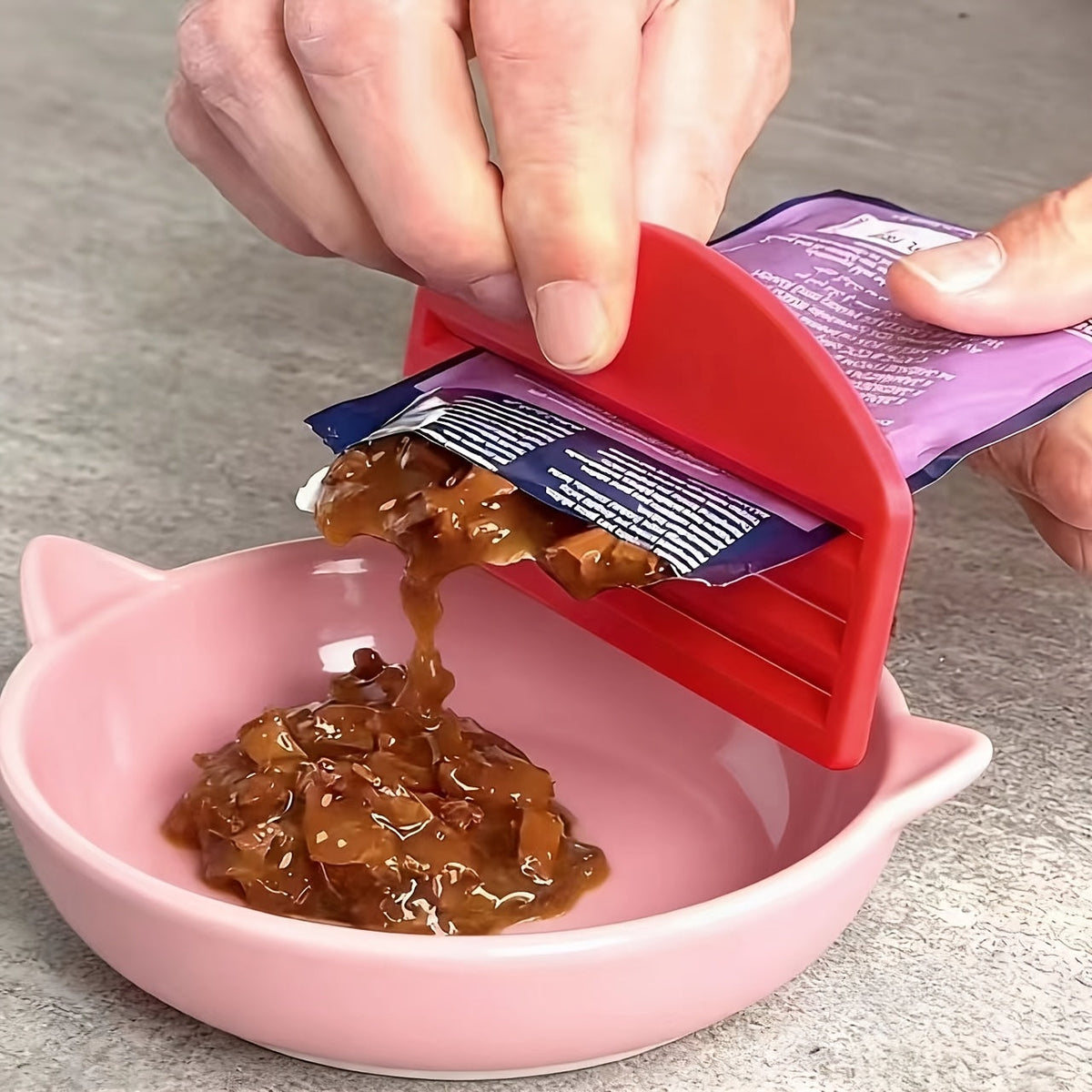 Cat Food Scraper Dispenser for Wet Cat Food - Plastic No-Mess Portion Scraper Tool for Canned Cat Food, Keeps Hands Clean, No Battery Required, Ideal for Kittens and Adult Cats, 6 Colors